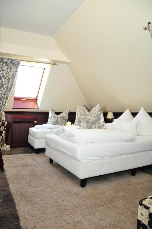 Bialy Dwor Bed & Breakfast Kwidzyn Phòng bức ảnh