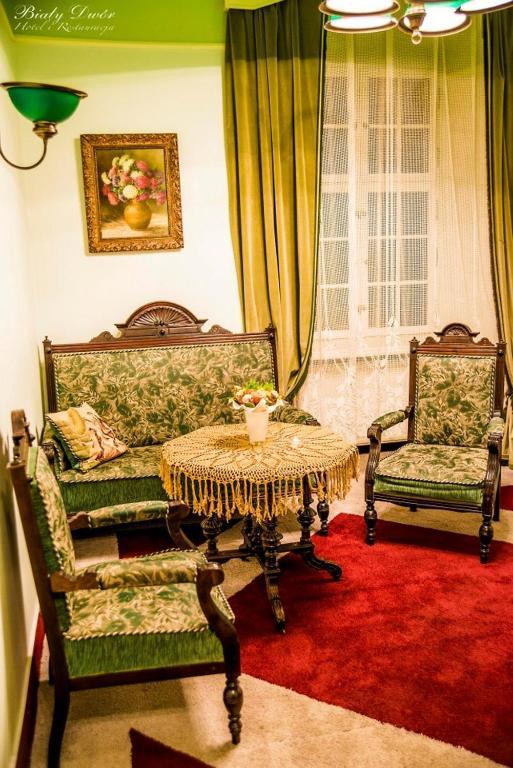 Bialy Dwor Bed & Breakfast Kwidzyn Phòng bức ảnh