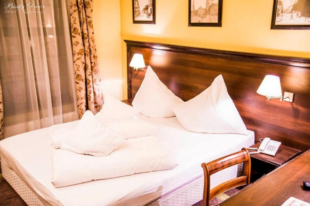 Bialy Dwor Bed & Breakfast Kwidzyn Phòng bức ảnh