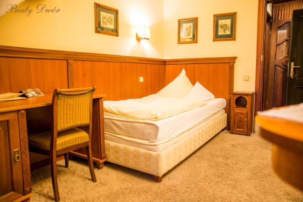 Bialy Dwor Bed & Breakfast Kwidzyn Phòng bức ảnh